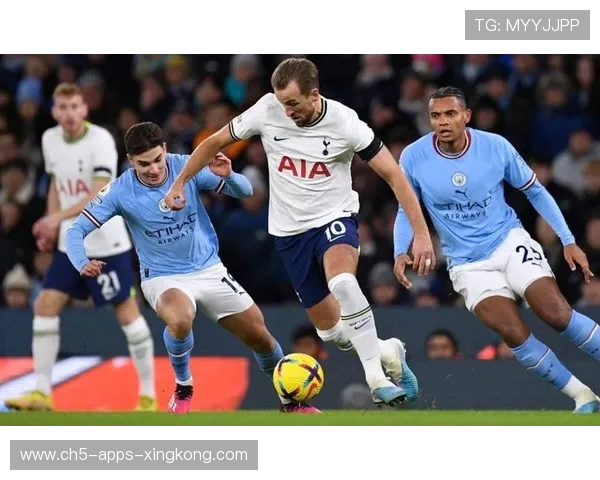 热刺内外线交替形成复杂打法撕裂防守