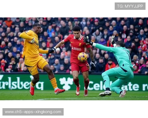 英超利物浦点球冷静命中,赛场为之沸腾