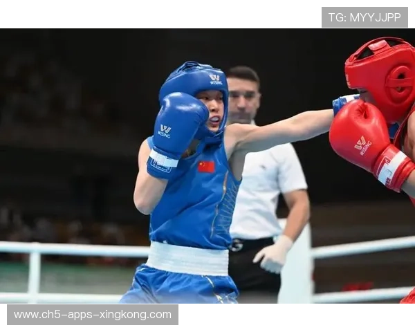 拳击对抗赛快速直拳命中心口震退对手,挑战极限,尽显英雄本色 拳击对抗赛快速直拳命中心口震退对手,挑战极限,尽显英雄本色