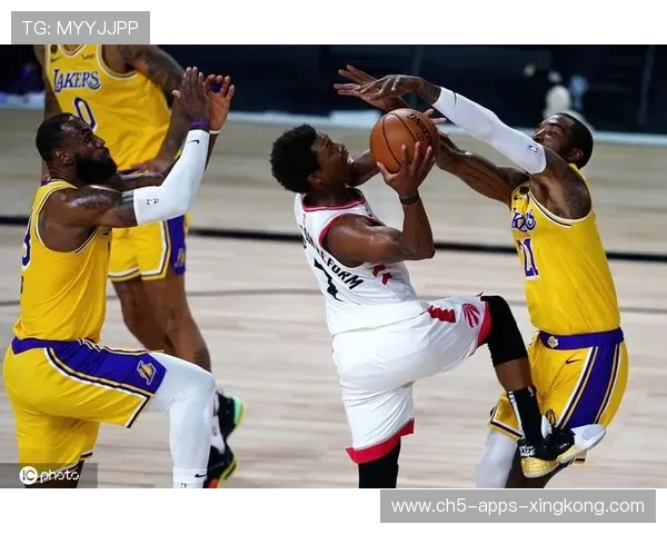 劳里中路突分形成得分，猛龙赢得重要一场胜利